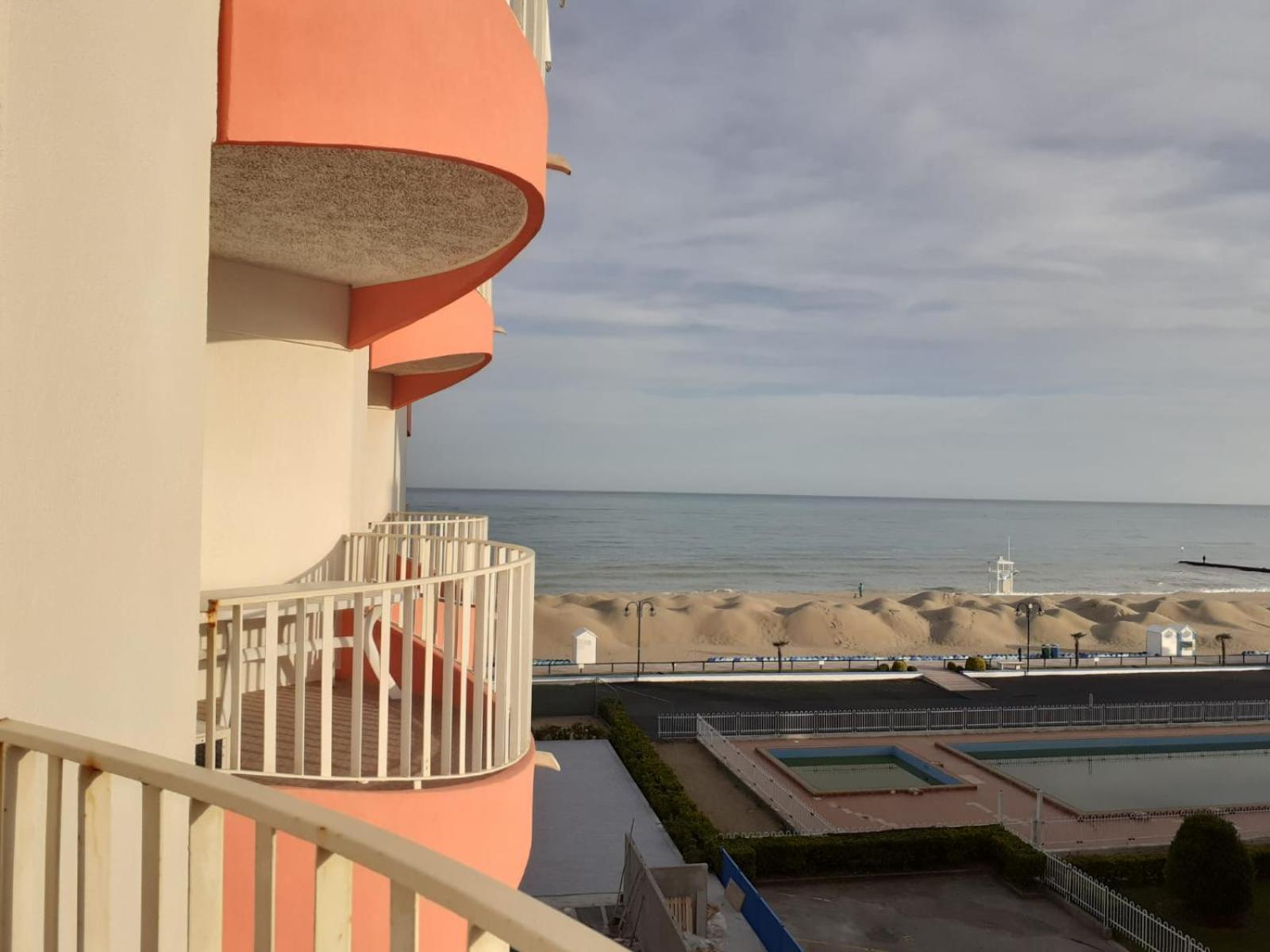 Residence Apollo - Walterigato Apartments Solo Per Famiglie Lido di Jesolo Ngoại thất bức ảnh