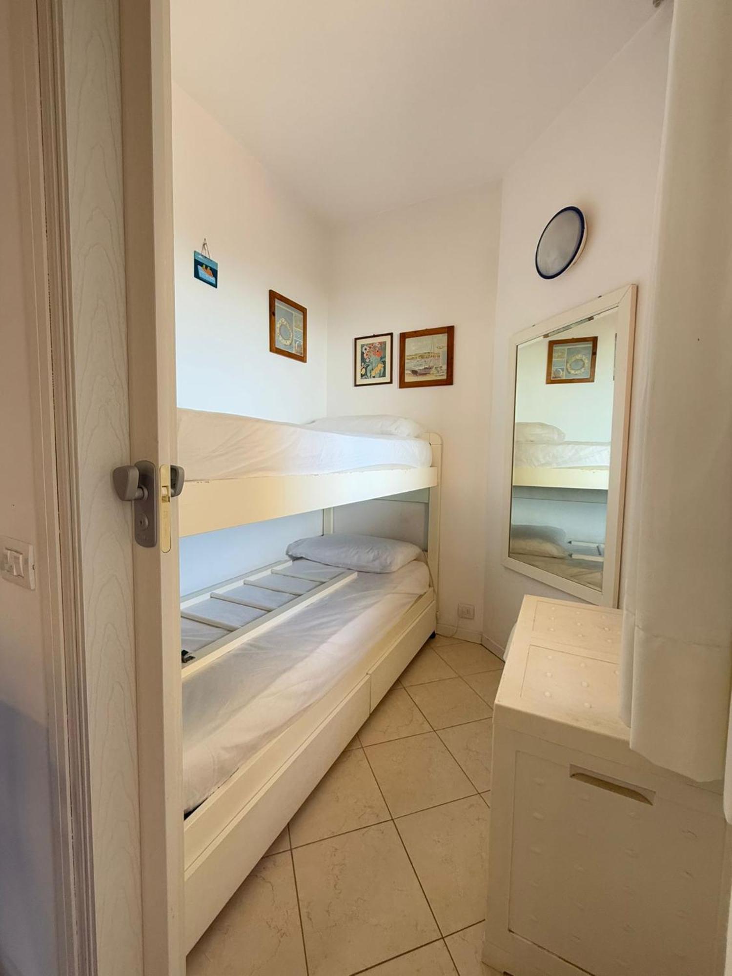 Residence Apollo - Walterigato Apartments Solo Per Famiglie Lido di Jesolo Ngoại thất bức ảnh