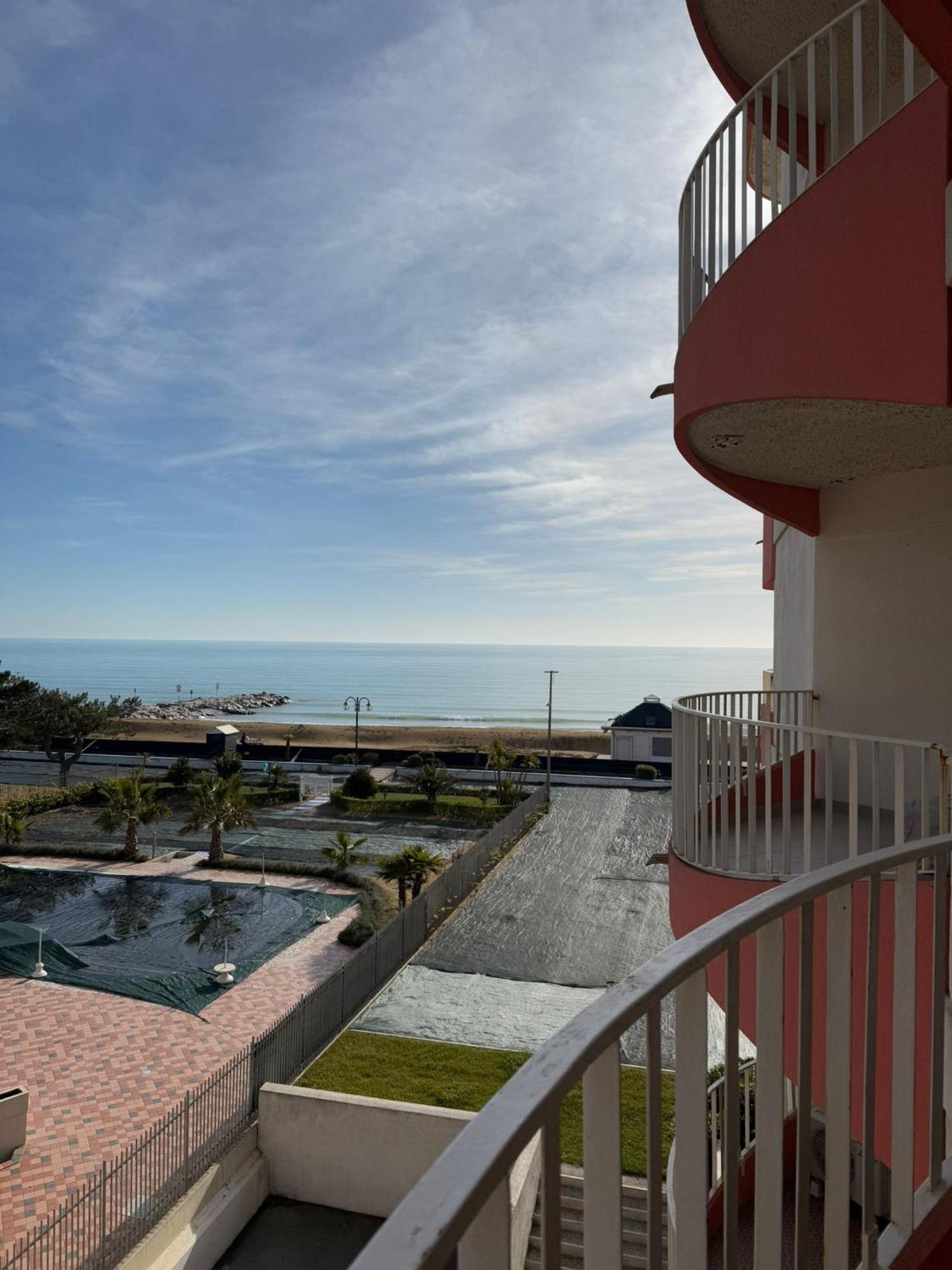 Residence Apollo - Walterigato Apartments Solo Per Famiglie Lido di Jesolo Ngoại thất bức ảnh